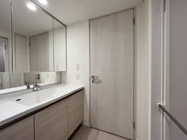 ee01473078d642c995b1ae6257ff3ed2