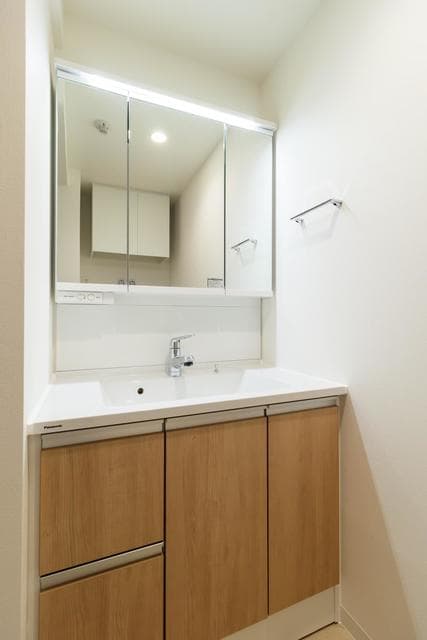 7c136bcc661f4b5ea3c6348efcc57e23