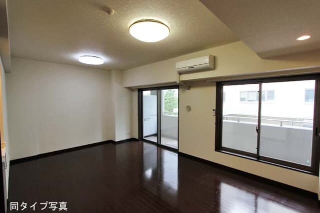 73cf642b7bb24f74a486ad1195b9316b