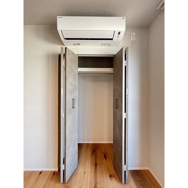 978f15183fe3438db5b4b924522025d2