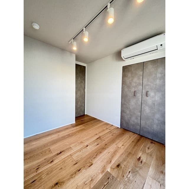 978f15183fe3438db5b4b924522025d2