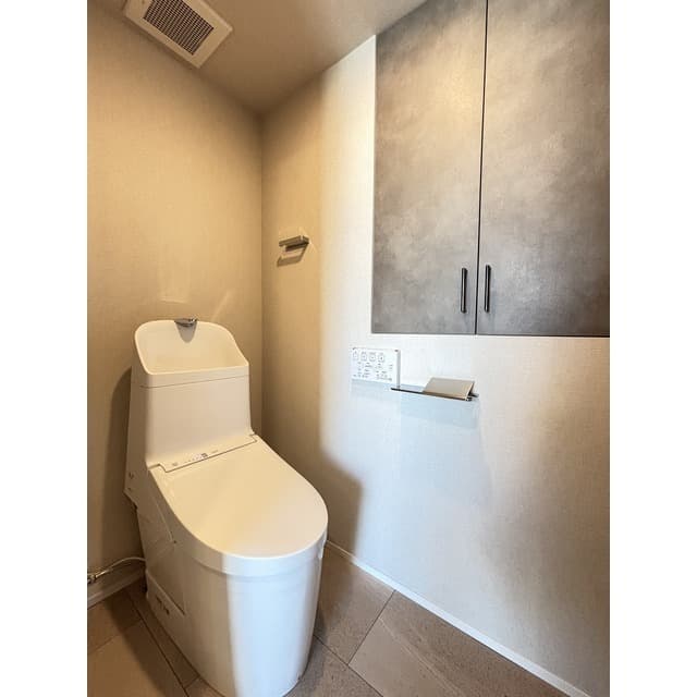 978f15183fe3438db5b4b924522025d2