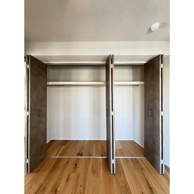 978f15183fe3438db5b4b924522025d2