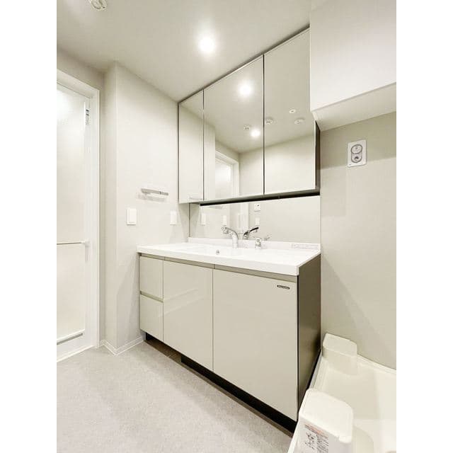 d17ff1bd4f644a409f22d67e9028fe79