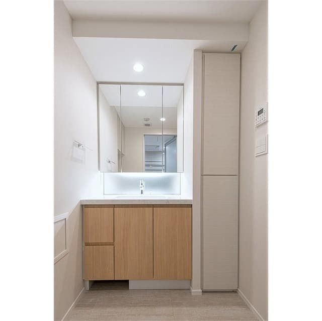 edb9d1ba596741b2934e6b5376ad2159