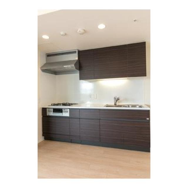 51717c28f0f04613964aed39480f01d4