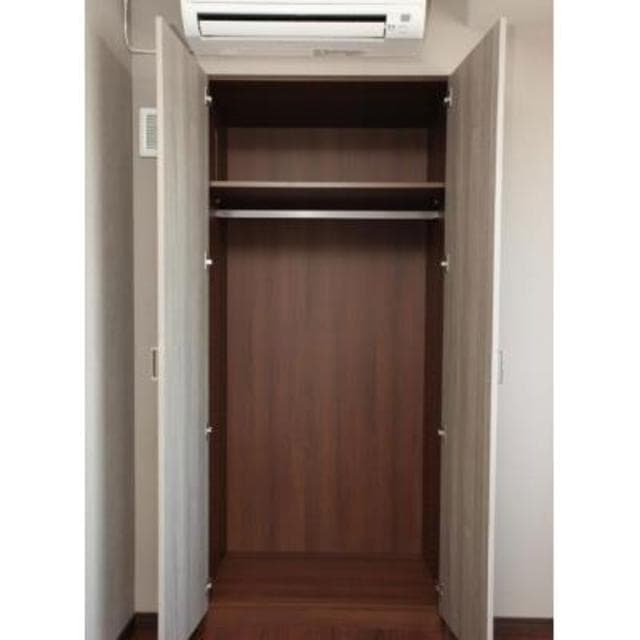 7306fcc90f104a5aa6a7e6ae6f5262a8