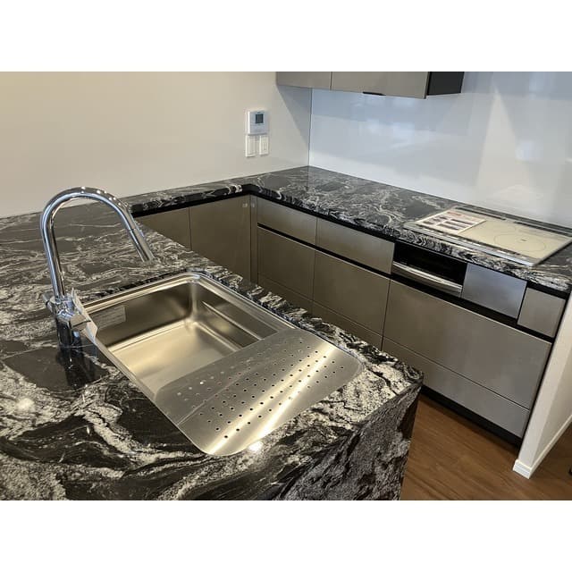 e4b61cfc63a24b7688a6ec4db10feff1