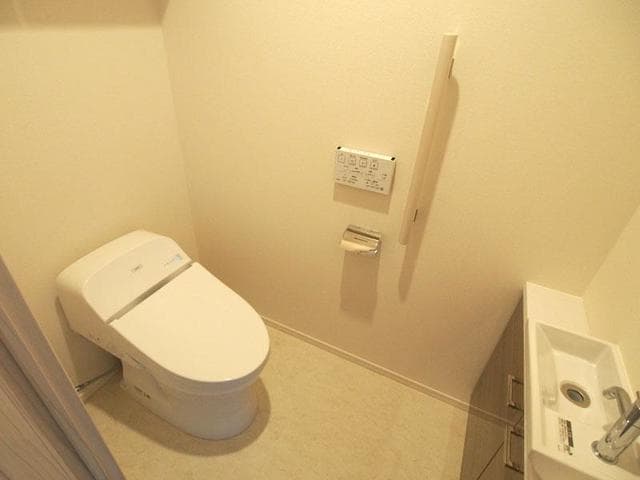 f12278c7e75442b59e9a7ecb2f6a2309