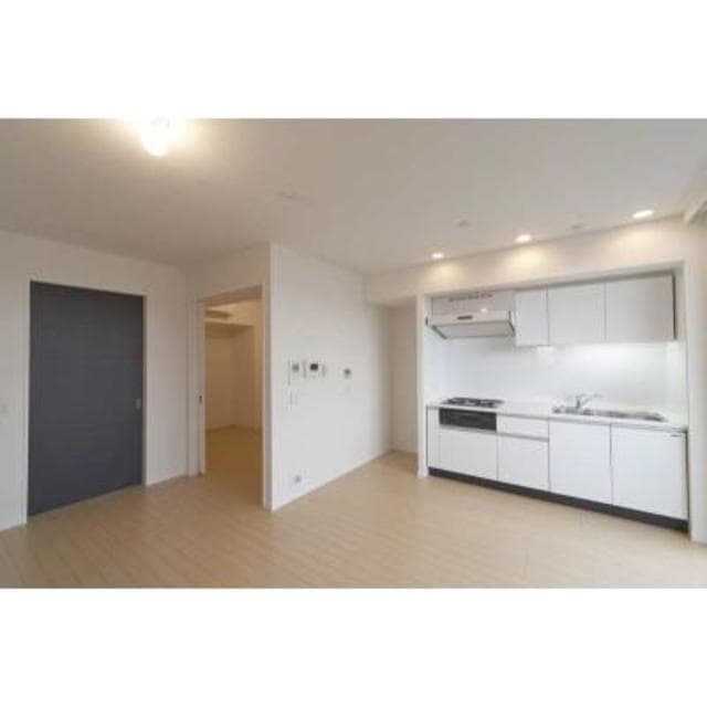 03f85f0423a54f98ad45322d4751c616