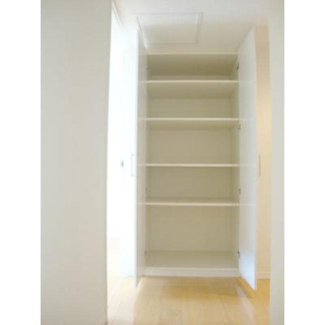 7762612a72e941e1bdd0766b14044788