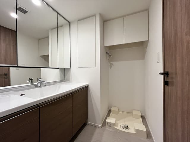 ee01473078d642c995b1ae6257ff3ed2