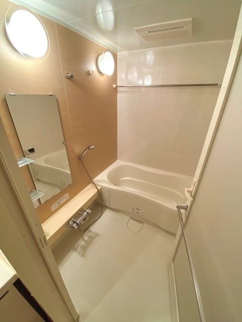 9b64febb27744c199ec605656202b83d