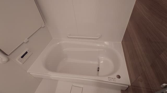 a33b92a56e154a7ea7967fb85579270b