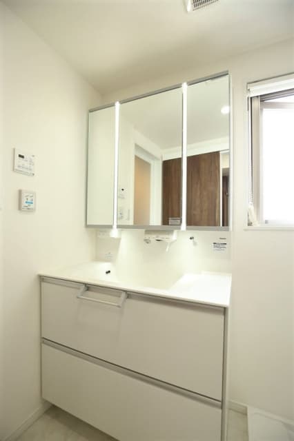 c782e34606544a46bc8e4ed137c93158