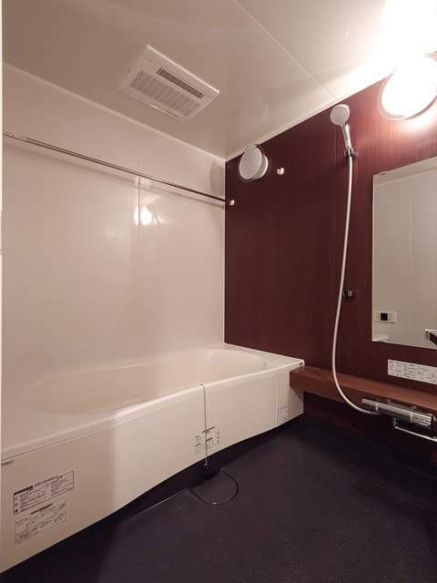 870324121c7948a2bd0d7ca7572e3911