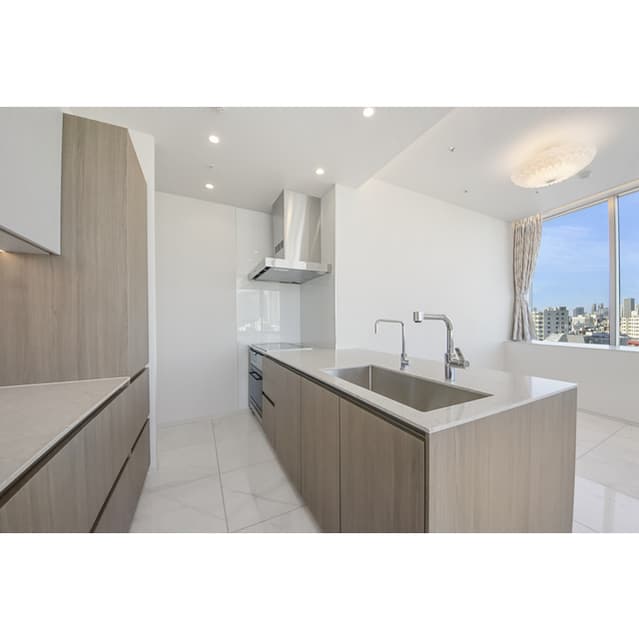 60b9baa987104cb5a9e74e45ba32b9e5