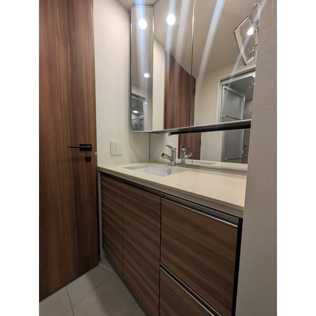 d2254e1b8c374686b255bbf6da96e052