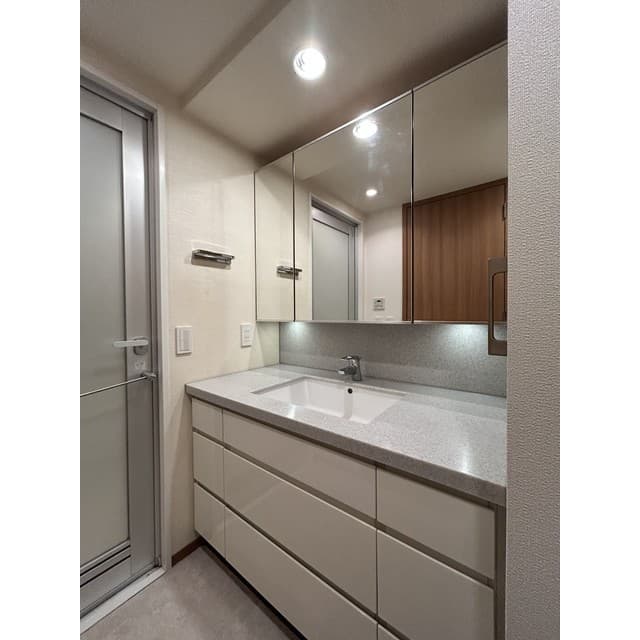 d8e62e1f35064276a702a01fb0b4a286