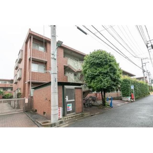 2db9757c63004346a3ee1a40586de4a3
