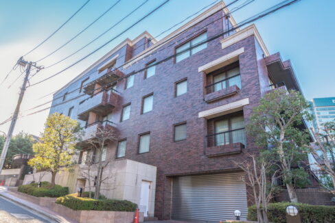 ichigaya apartment exterior
