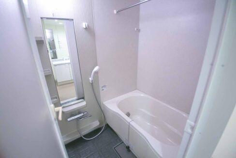 Trestage Meguro bathroom