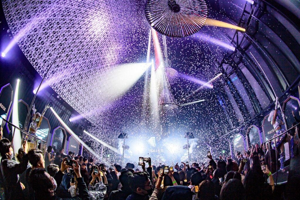 Music and lights at RAISE club, Tokyo in 2023
