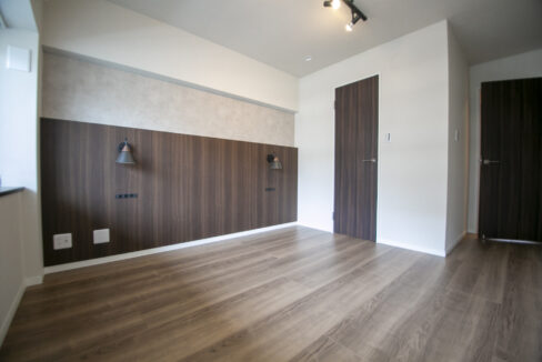 Waseda Central Heights master bedroom