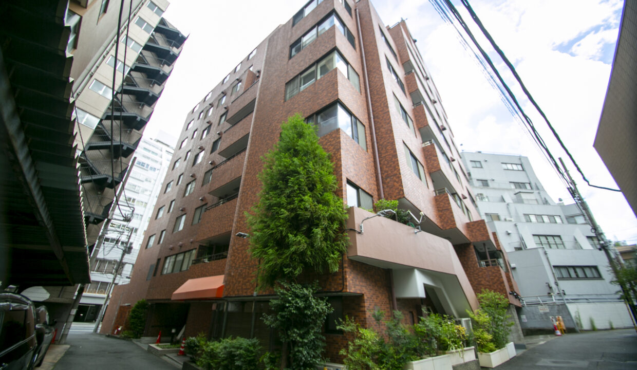 Odakyu Minami Aoyama Mansion exterior2