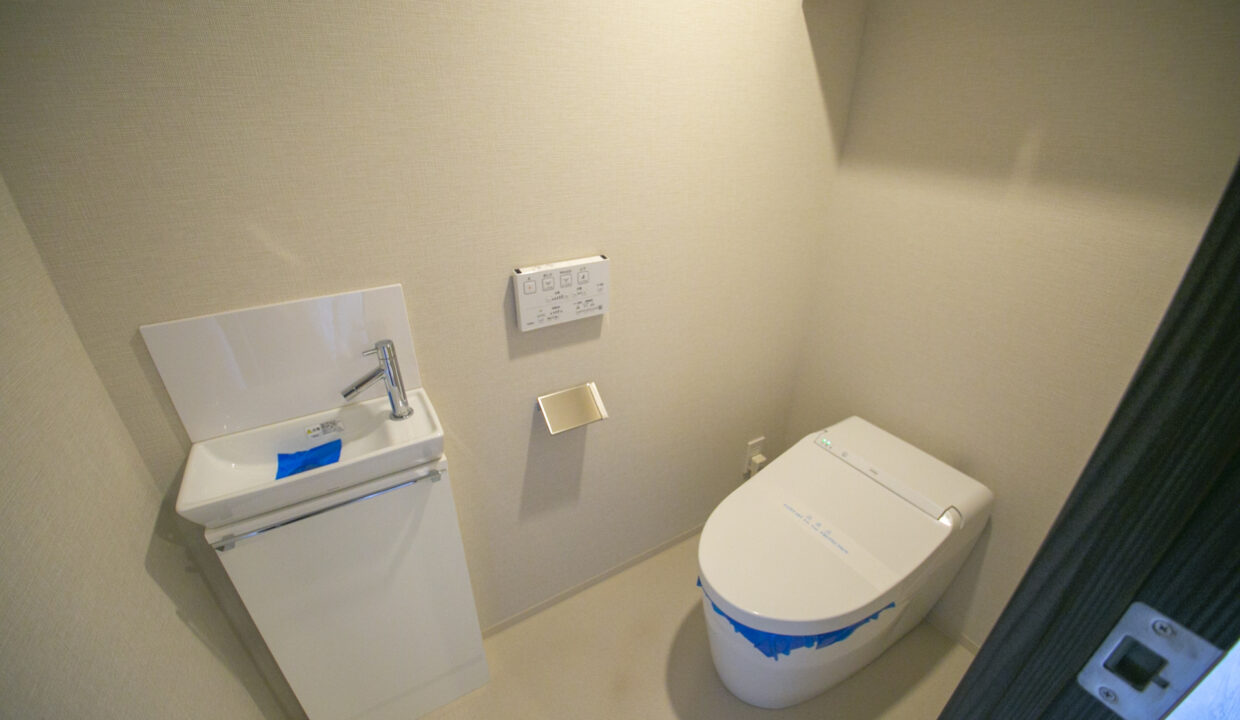 Due Waseda restroom