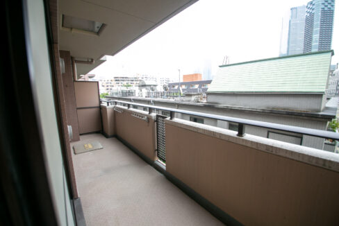 Partir Akasaka balcony