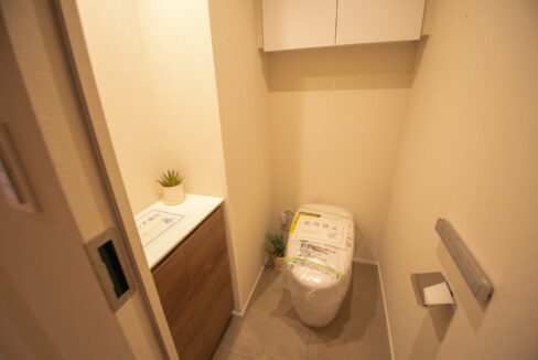 Partir Akasaka restroom
