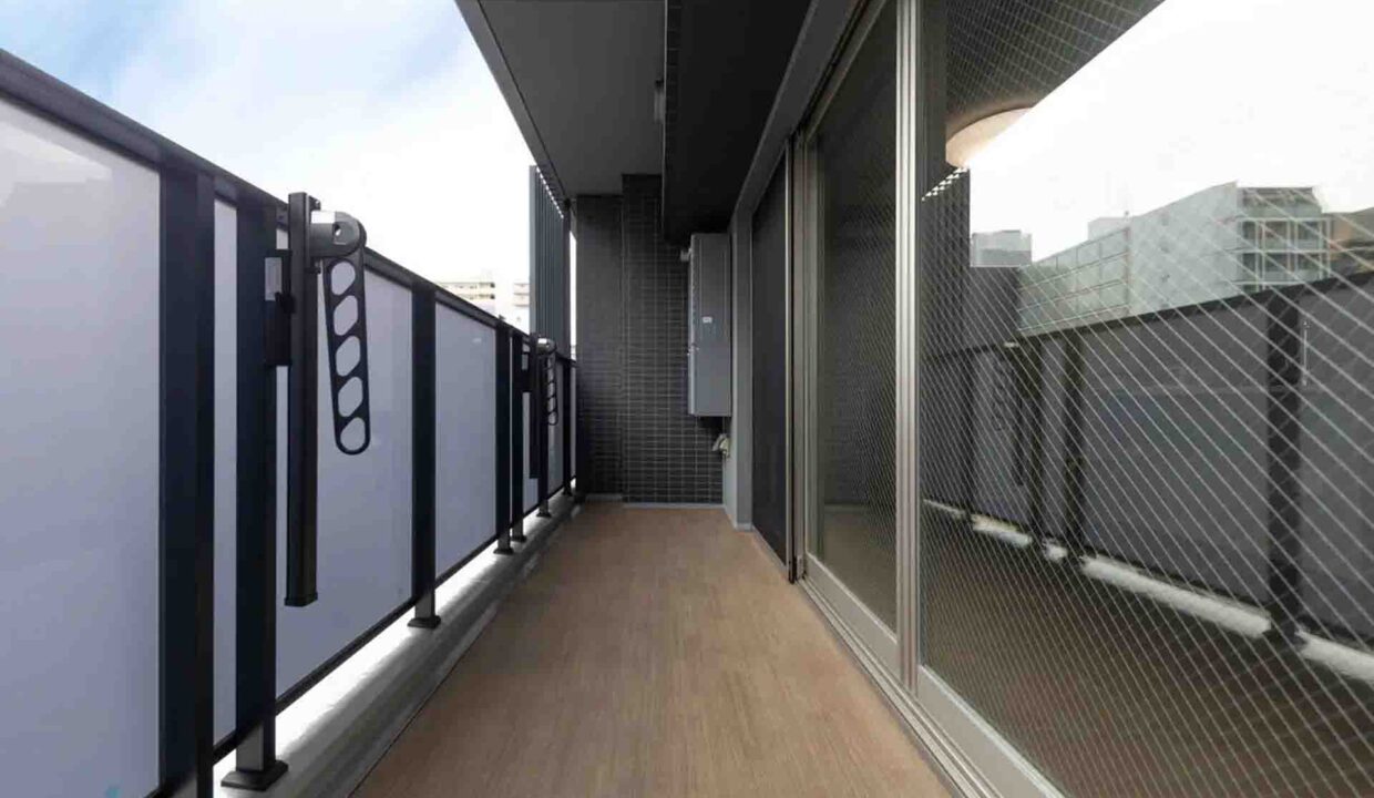 The Urbanex Kyoto Shijo Karasuma Terrace balcony