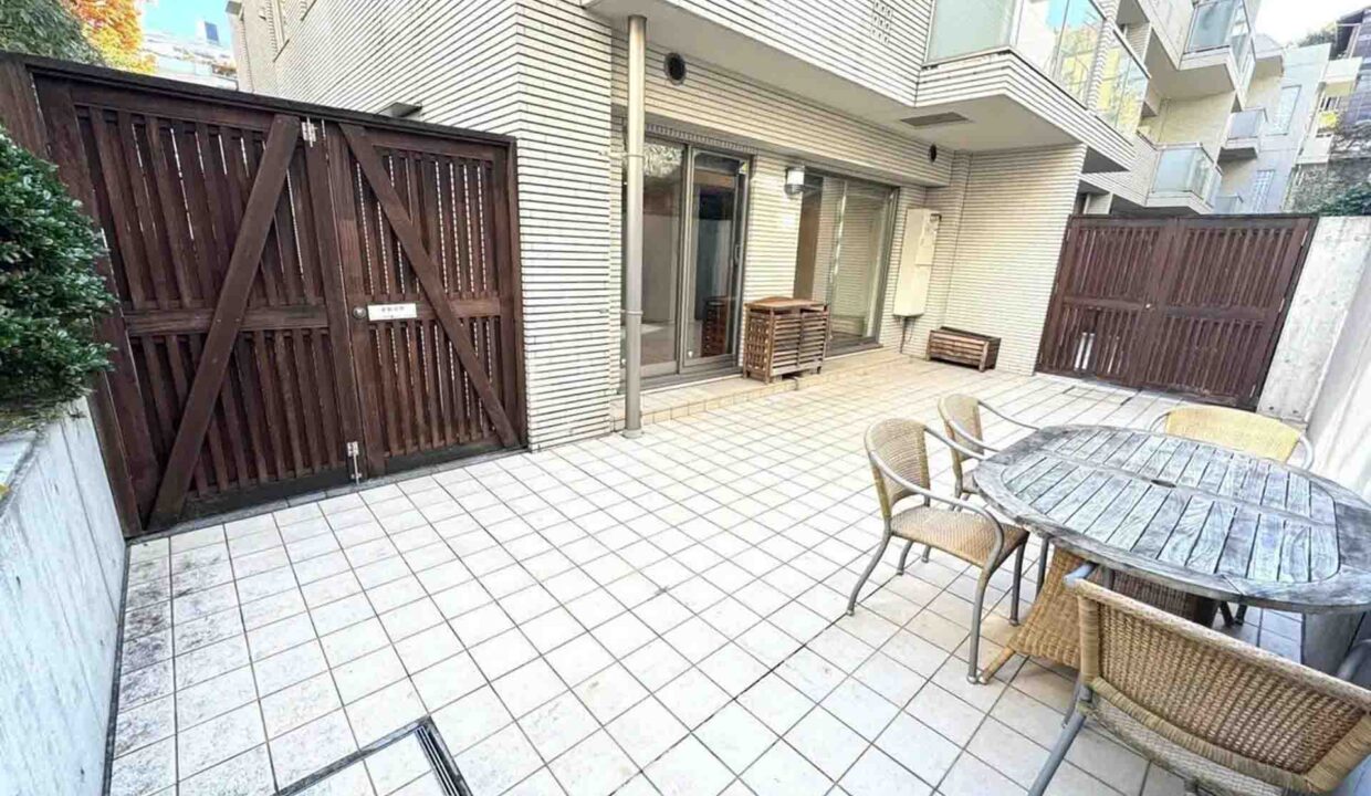 Lower Place Shimazuyama Terrace