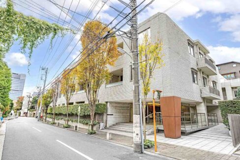 Lower Place Shimazuyama exterior