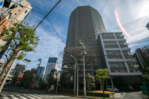 Kagurazaka Ain Tower exterior